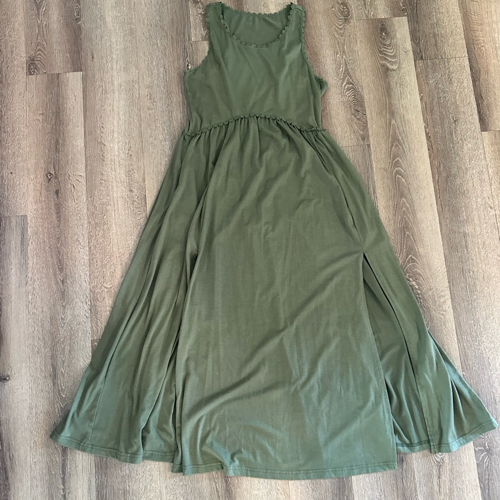 Chic Olive Maxi Dress